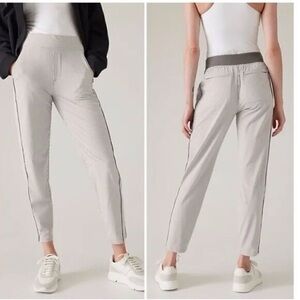Athleta Brooklyn Ankle Pants Size 6 Gray White Stripe Pull On Travel Athleisure
